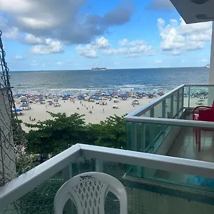 Apartamento Com Vista Para O Mar Na Av Atlantica Em Balneário Camboriú